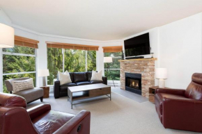 Woodrun Lodge 417 | Ski-In Ski-Out, Pool, Hot Tub, Free Parking